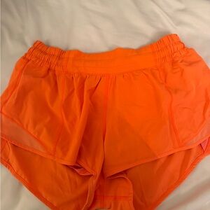 Lululemon “Hotty Hot” Shorts 2.5 inch